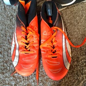 cleats size 10